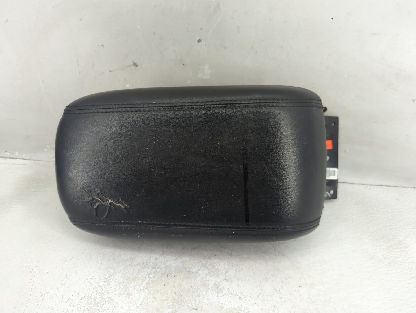 2013-2015 Dodge Dart Center Console Armrest Cover Lid Fits Fits 2013 2014 2015 OEM Used Auto Parts - Oemusedautoparts1.com