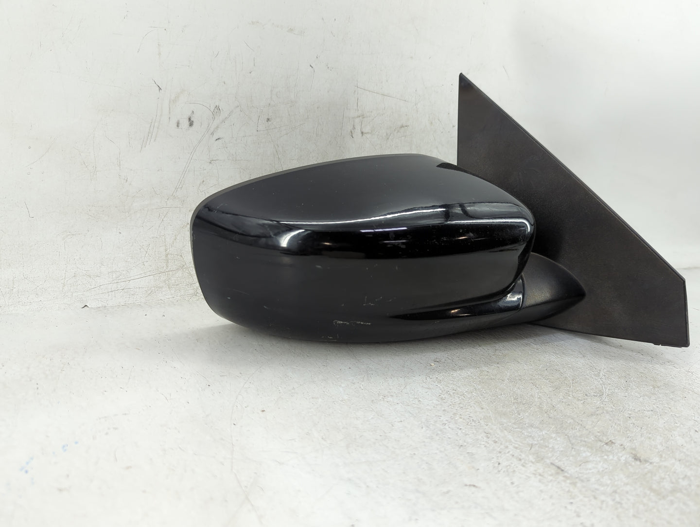 2013-2016 Dodge Dart Passenger Side View Mirror - Right Door Mirror OEM Used - Oemusedautoparts1.com