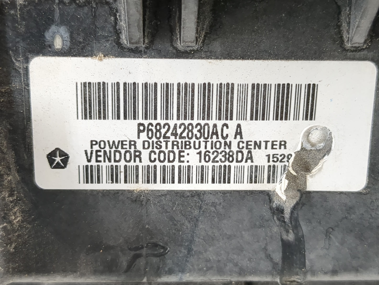 2015 Dodge Durango Fusebox Fuse Box Panel Relay Module P/N:P68242830AC Fits OEM Used Auto Parts - Oemusedautoparts1.com