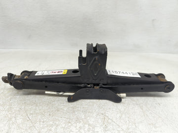 2015 Dodge Durango Spare Scissor Car Jack - Oemusedautoparts1.com