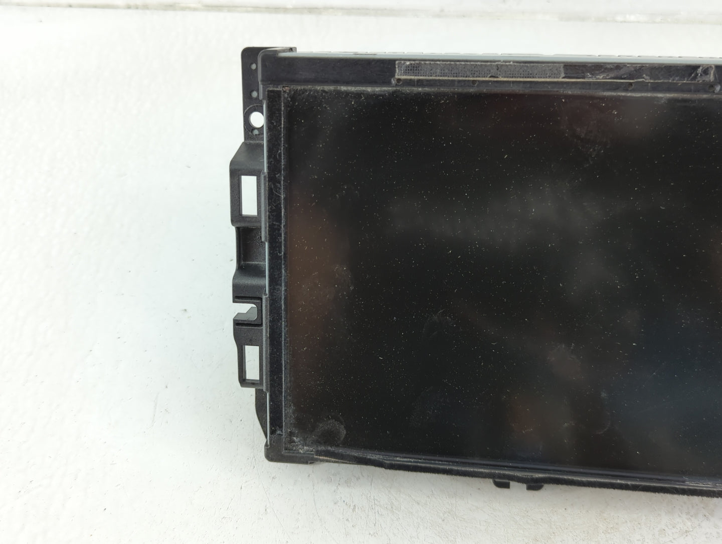 2015 Dodge Durango Radio AM FM Cd Player Receiver Replacement P/N:68239115AH 6434C-BE2801 Fits OEM Used Auto Parts - Oemused