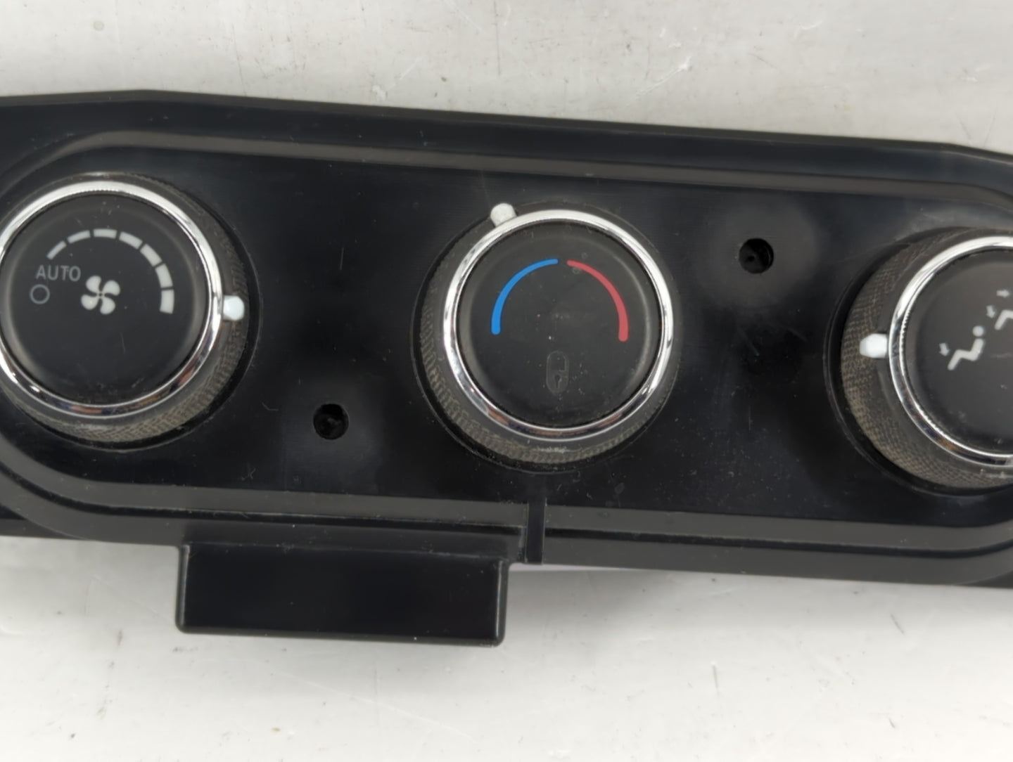 2014-2015 Dodge Durango Climate Control Module Temperature AC/Heater Replacement P/N:68158253AD Fits Fits 2014 2015 OEM Used