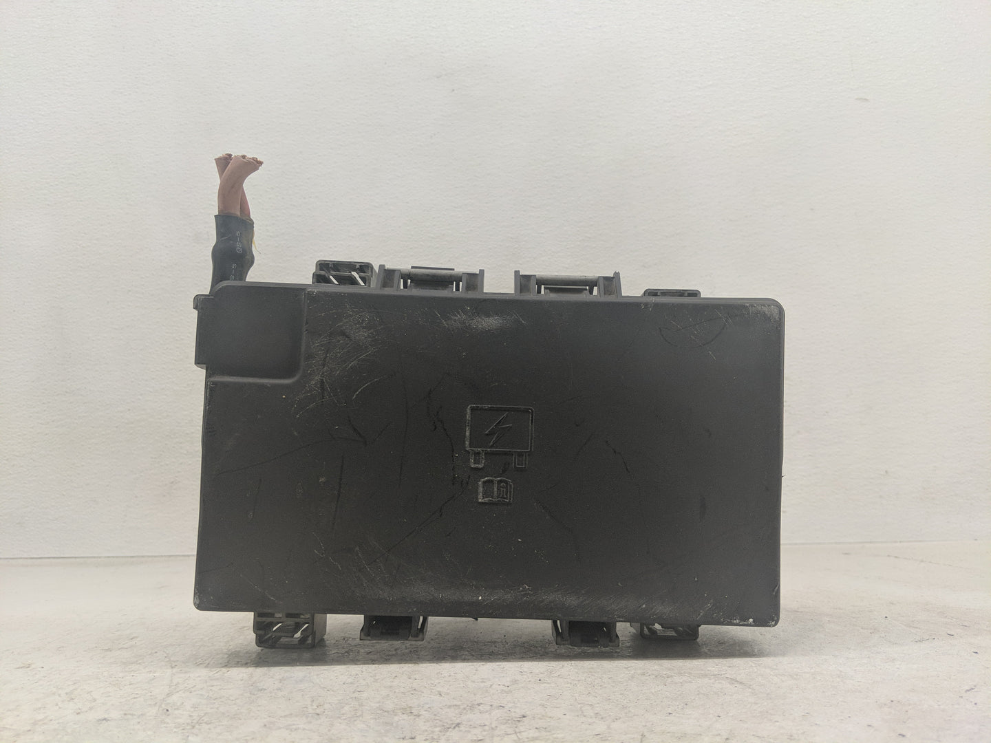 2015 Dodge Durango Fusebox Fuse Box Panel Relay Module Fits OEM Used Auto Parts - Oemusedautoparts1.com