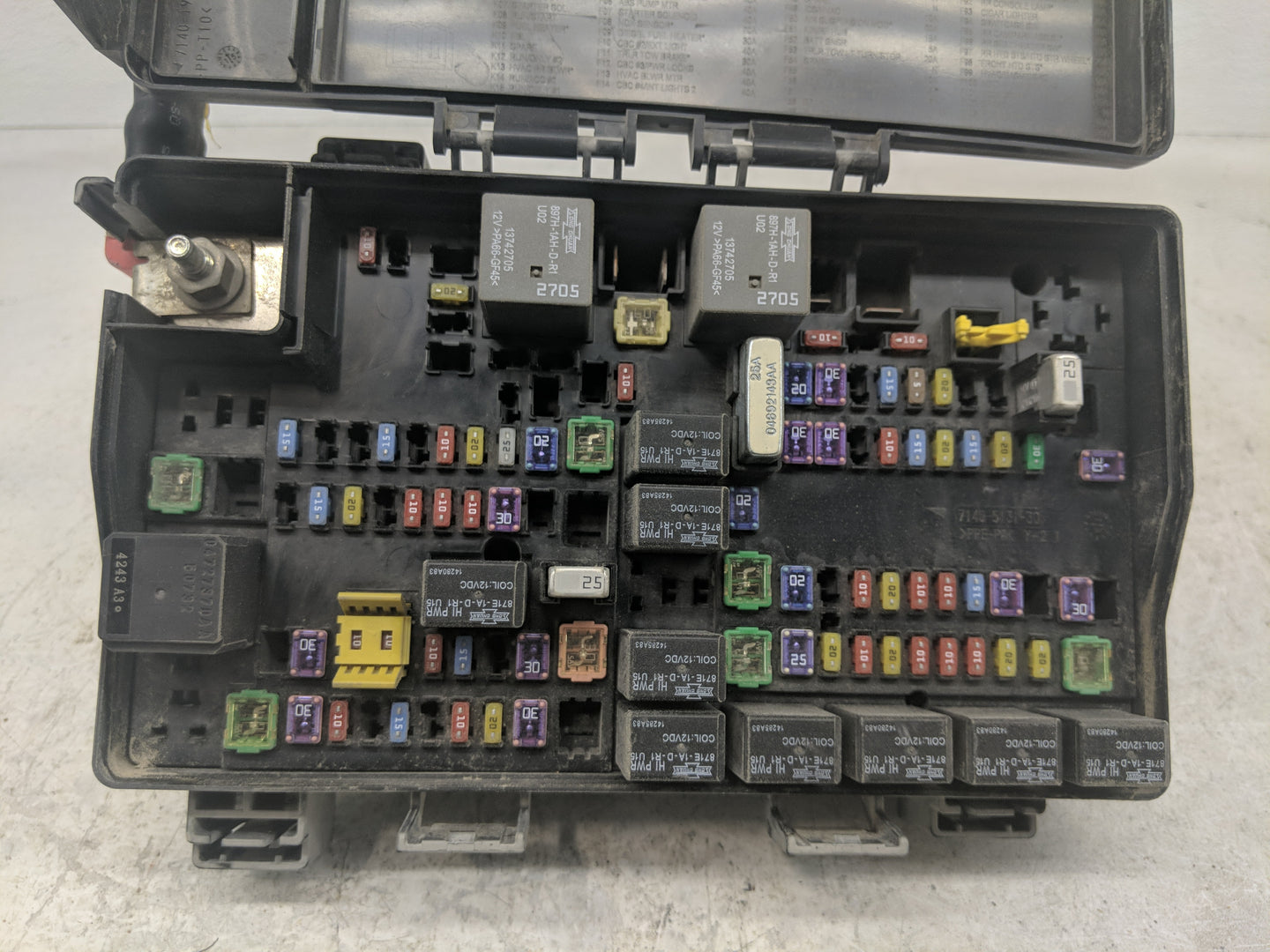 2015 Dodge Durango Fusebox Fuse Box Panel Relay Module Fits OEM Used Auto Parts - Oemusedautoparts1.com