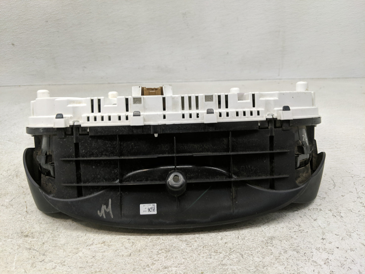 2015 Dodge Durango Instrument Cluster Speedometer Gauges P/N:68248455AB Fits OEM Used Auto Parts - Oemusedautoparts1.com