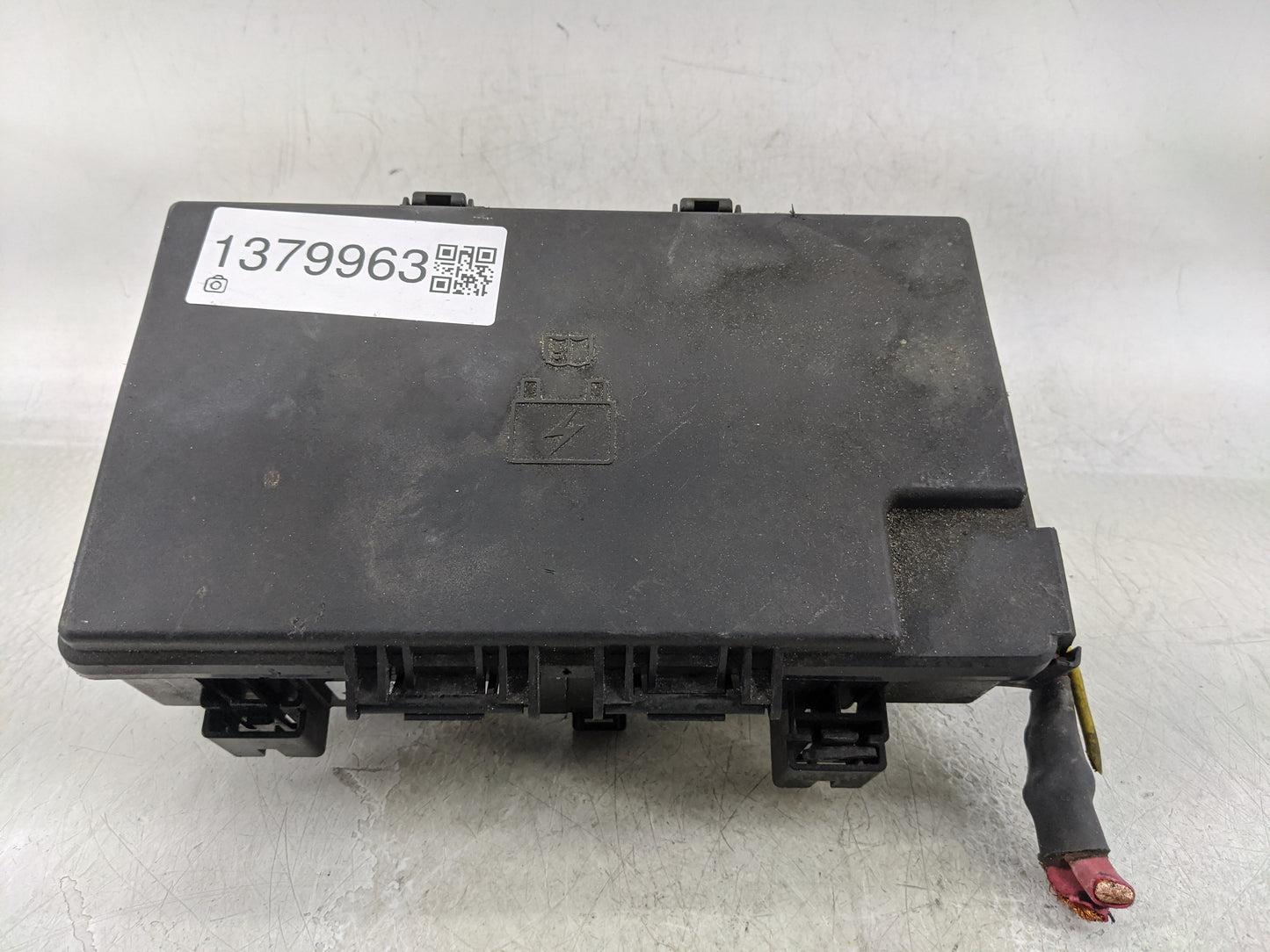 2015 Dodge Durango Fusebox Fuse Box Panel Relay Module P/N:7140-1980-30 Fits OEM Used Auto Parts - Oemusedautoparts1.com