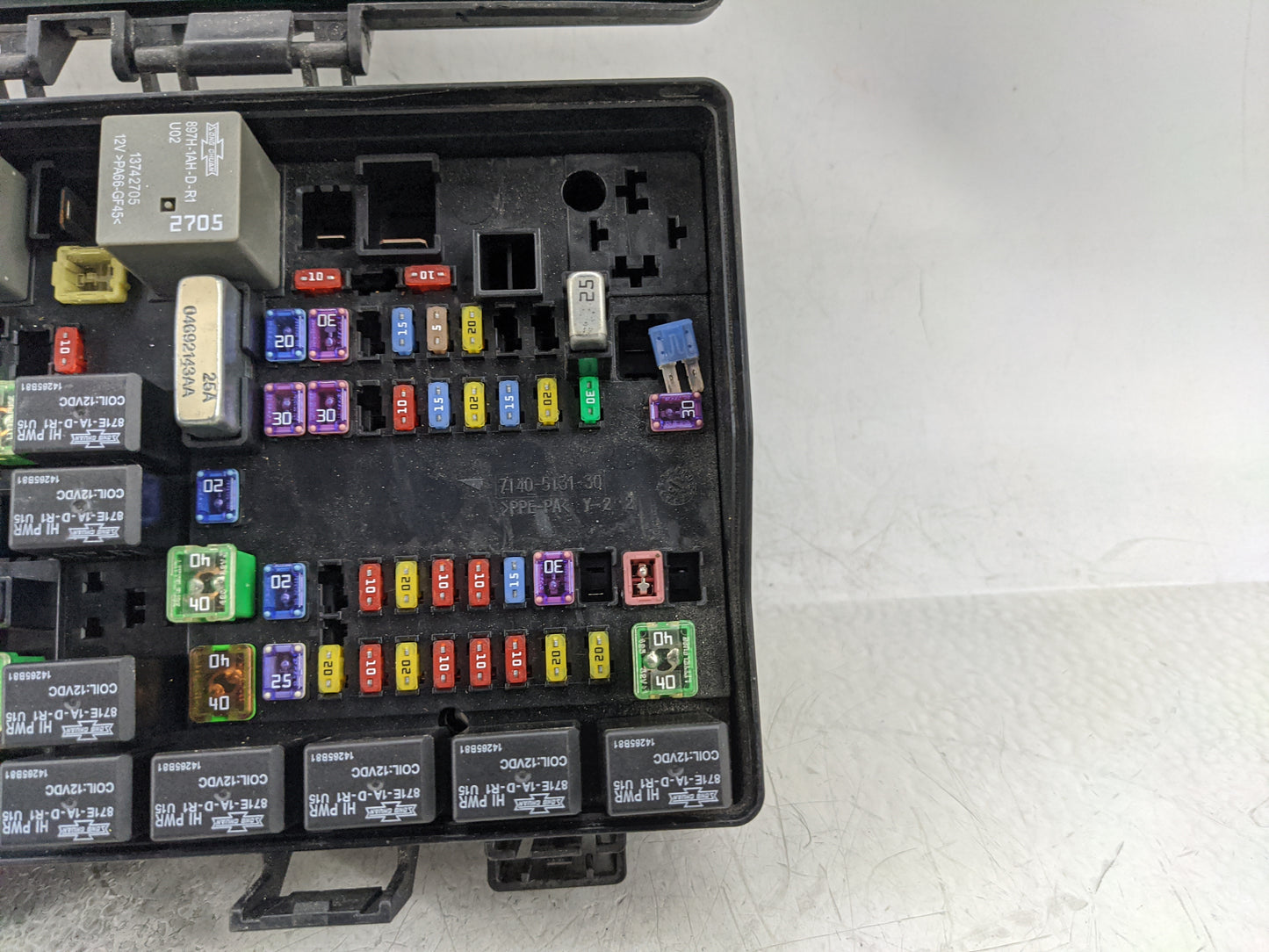 2015 Dodge Durango Fusebox Fuse Box Panel Relay Module P/N:7140-1980-30 Fits OEM Used Auto Parts - Oemusedautoparts1.com