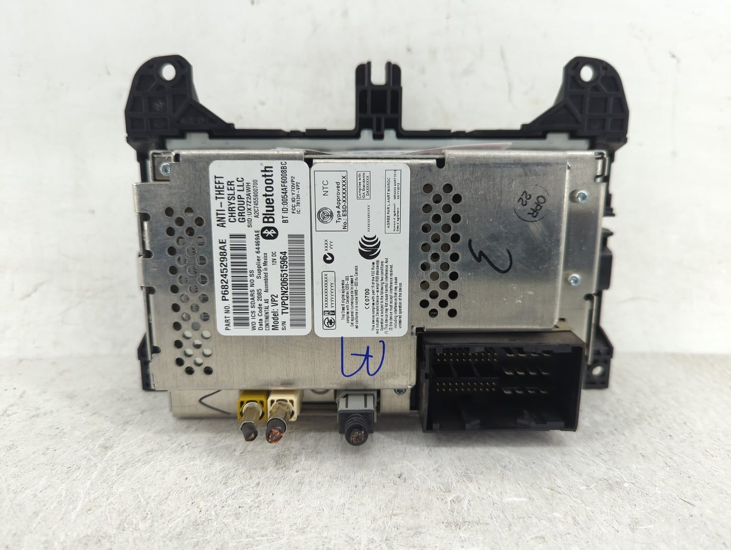 2015 Dodge Durango Radio AM FM Cd Player Receiver Replacement P/N:P68245298AE Fits OEM Used Auto Parts - Oemusedautoparts1.c
