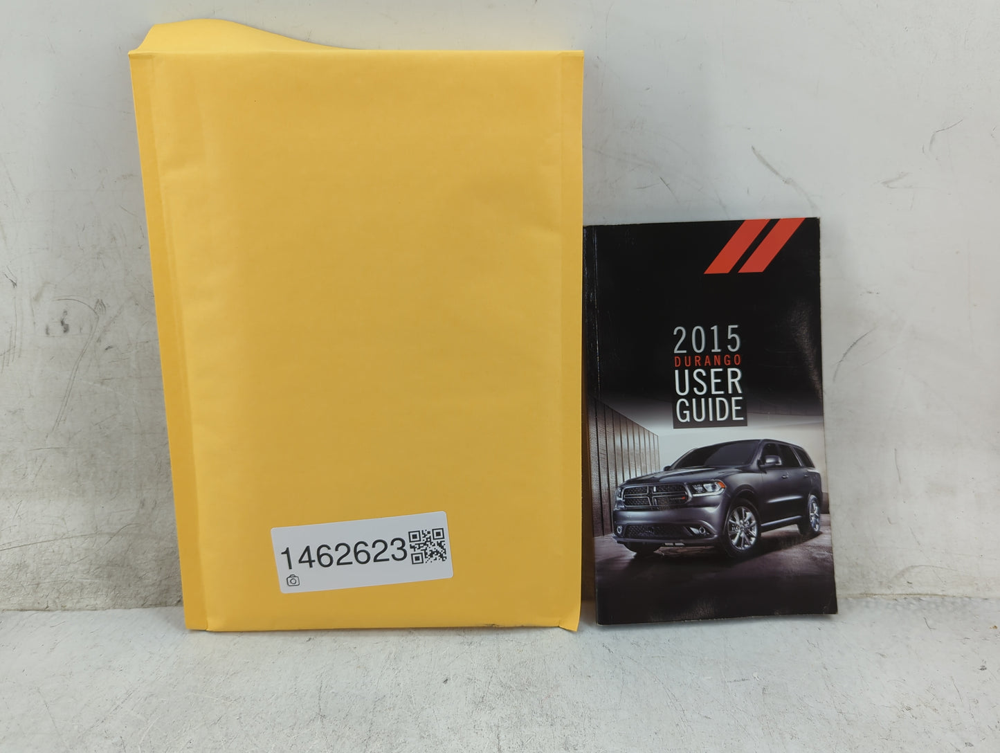 2015 Dodge Durango Owners Manual Book Guide P/N:15WD01-926-AA OEM Used Auto Parts - Oemusedautoparts1.com