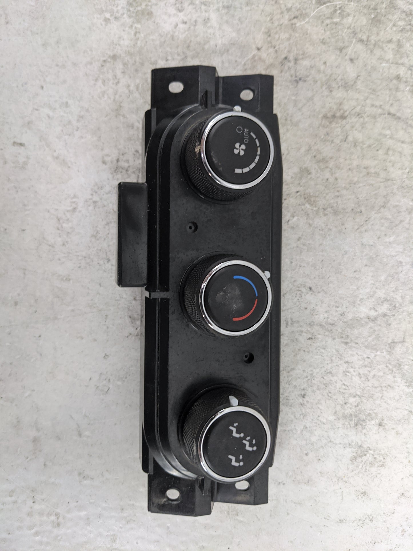 2014-2015 Dodge Durango Climate Control Module Temperature AC/Heater Replacement P/N:T27150Q318 68562 Fits Fits 2014 2015 OE
