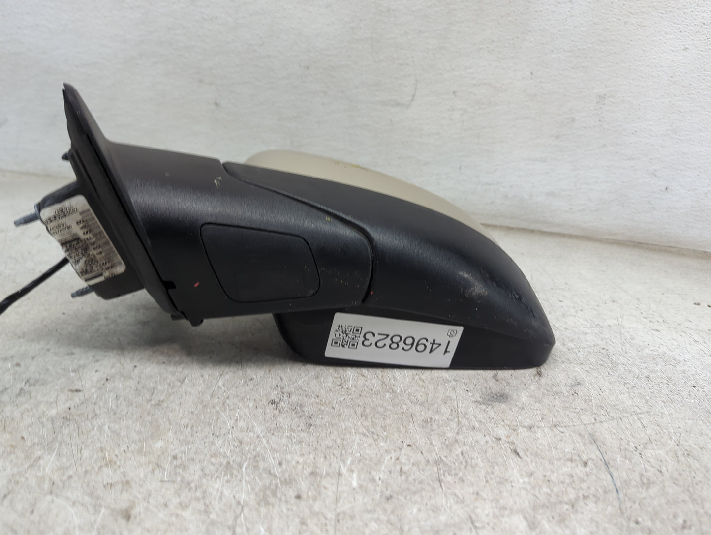 2015 Dodge Durango Driver Side View Mirror - Left Door Mirror OEM Used - Oemusedautoparts1.com
