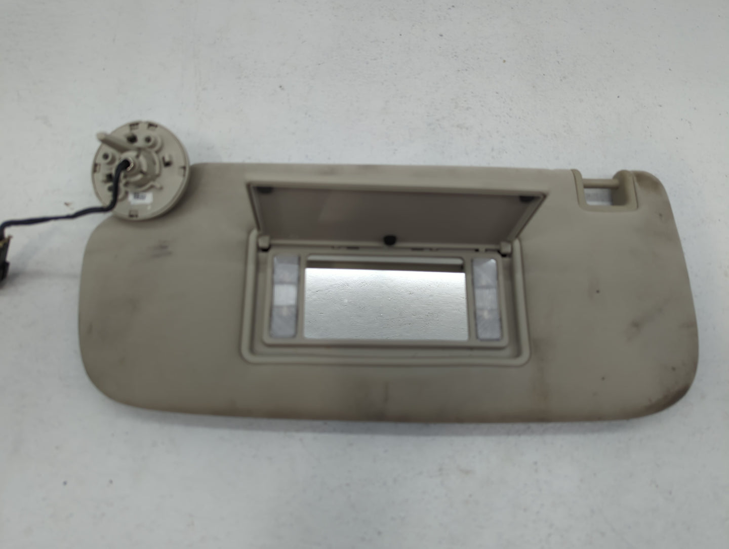 2011-2022 Dodge Durango Sun Visor Shade Replacement Passenger Right Mirror Fits OEM Used Auto Parts - Oemusedautoparts1.com