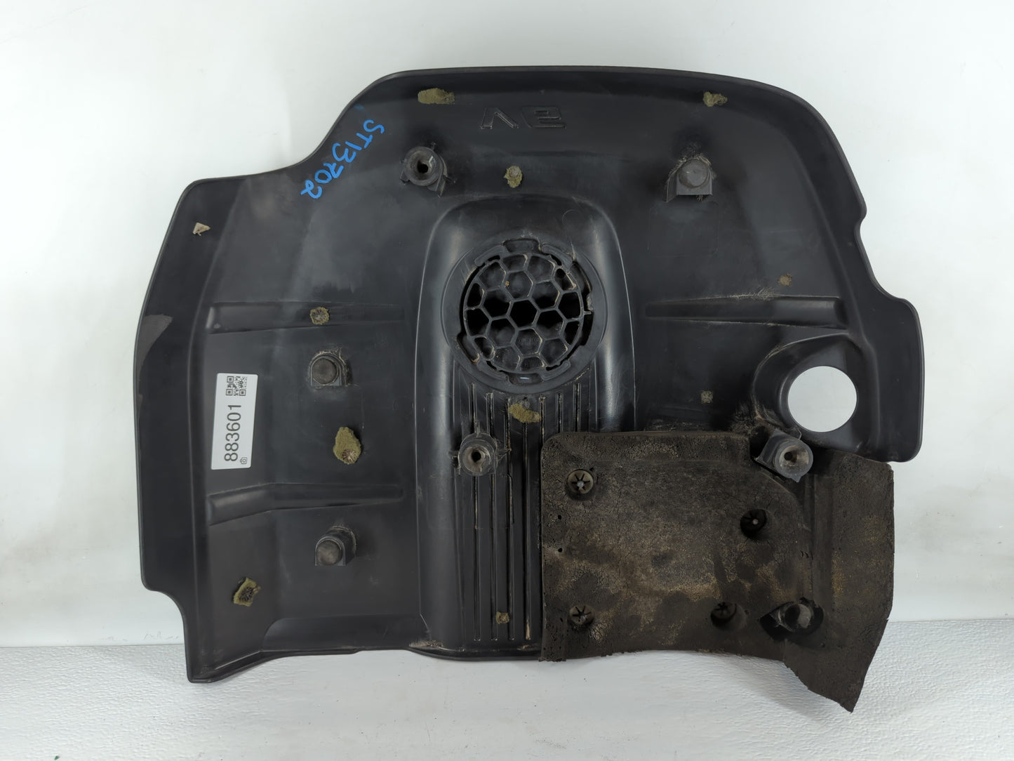 2015 Dodge Durango Engine Cover - Oemusedautoparts1.com