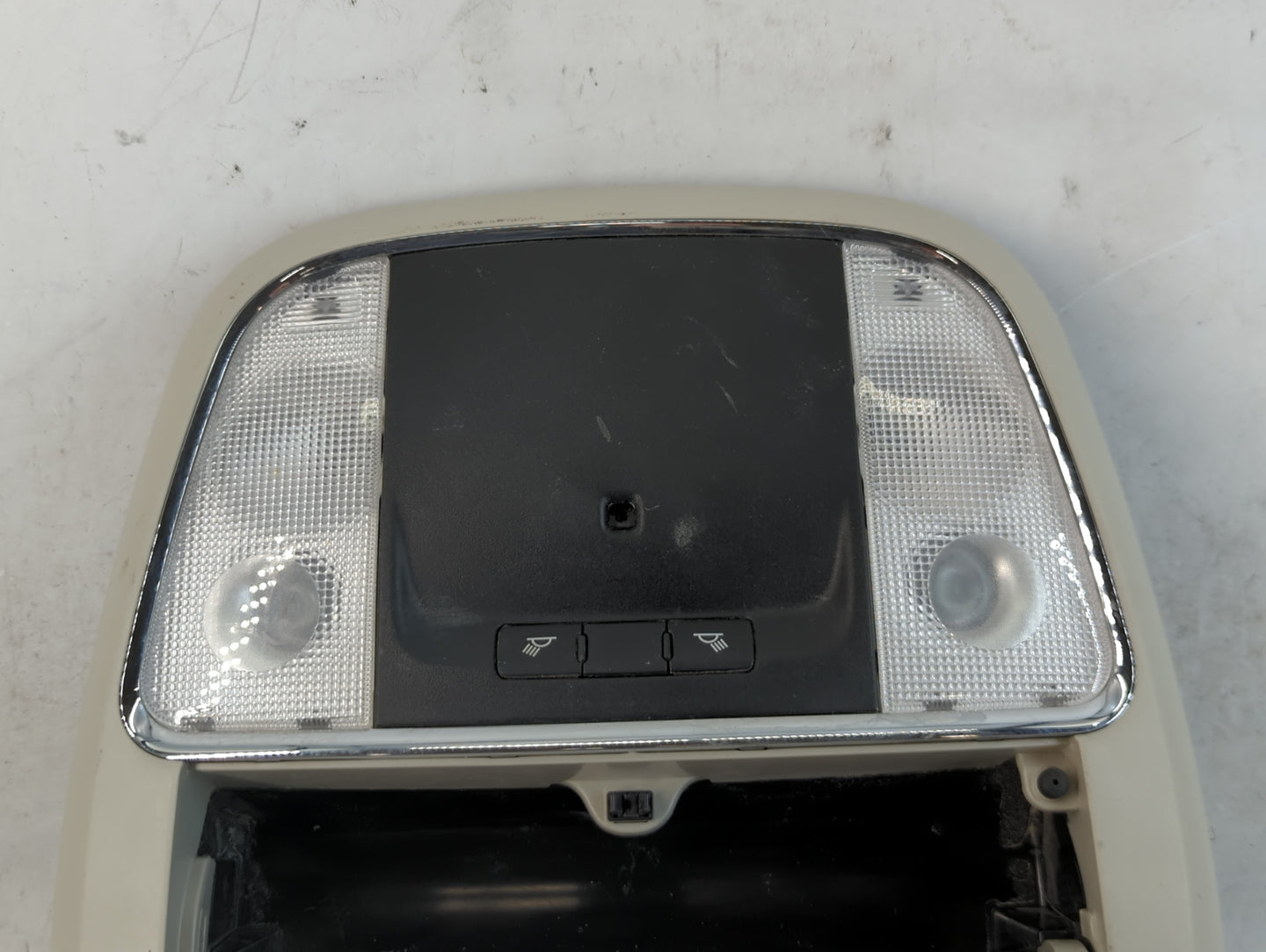 2015 Dodge Durango Overhead Roof Console - Oemusedautoparts1.com