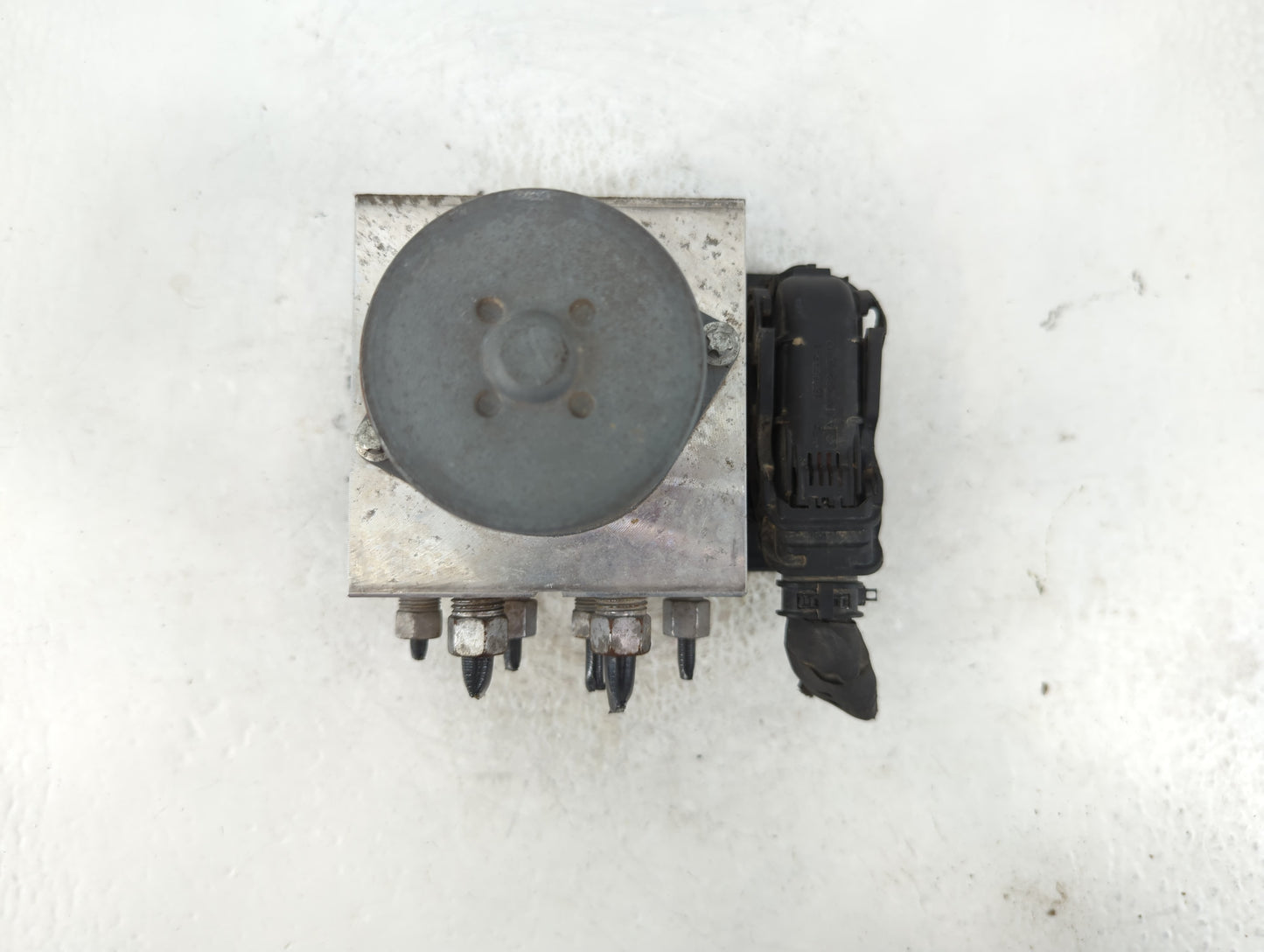 2014-2015 Dodge Durango ABS Pump Control Module Replacement P/N:68241676AC Fits Fits 2014 2015 OEM Used Auto Parts - Oemused