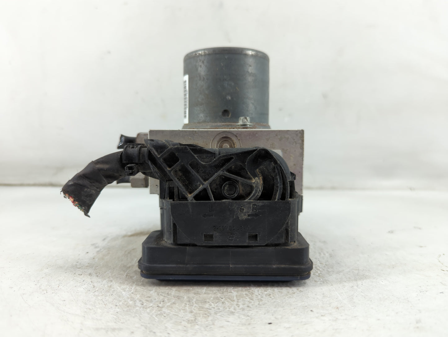 2014-2015 Dodge Durango ABS Pump Control Module Replacement P/N:68241676AC Fits Fits 2014 2015 OEM Used Auto Parts - Oemused