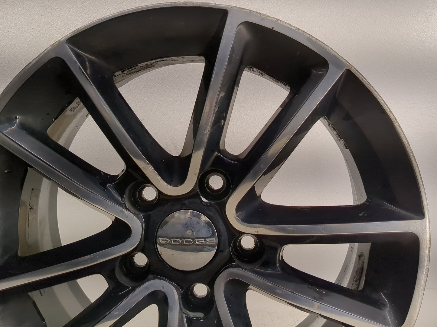 2013-2018 Dodge Grand Caravan Oem Wheel Rim 1247561 - Oemusedautoparts1.com
