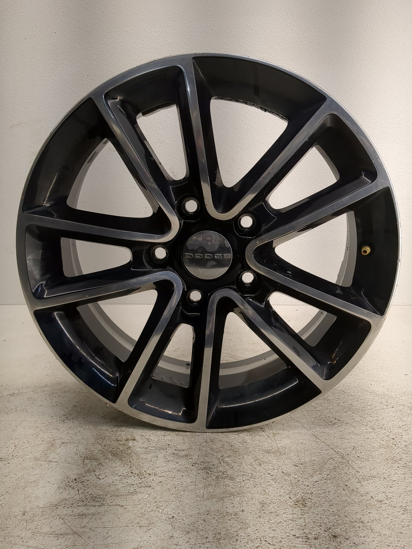 2015 Dodge Grand Caravan Oem Wheel Rim - Oemusedautoparts1.com