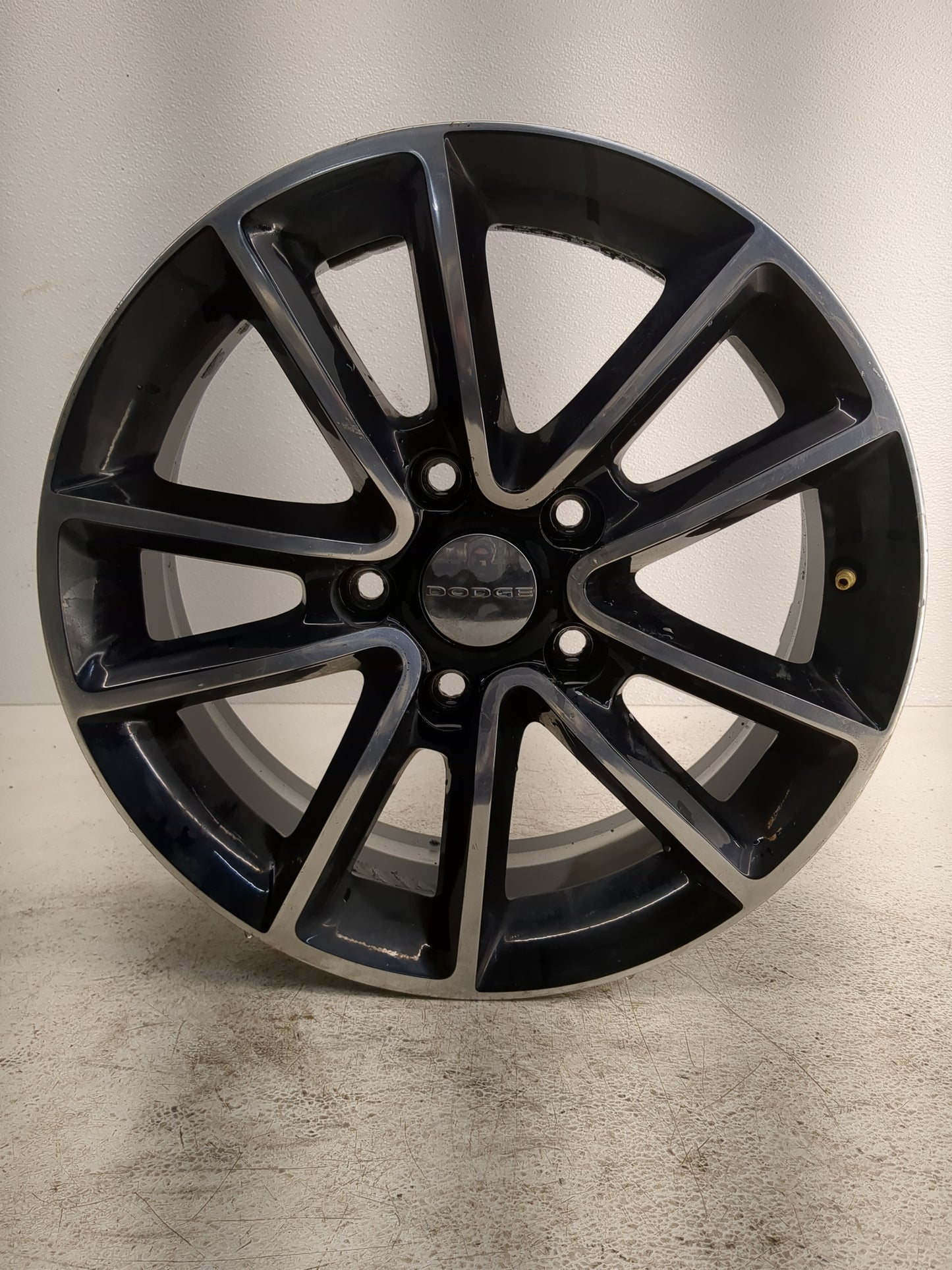 2015 Dodge Grand Caravan Oem Wheel Rim - Oemusedautoparts1.com