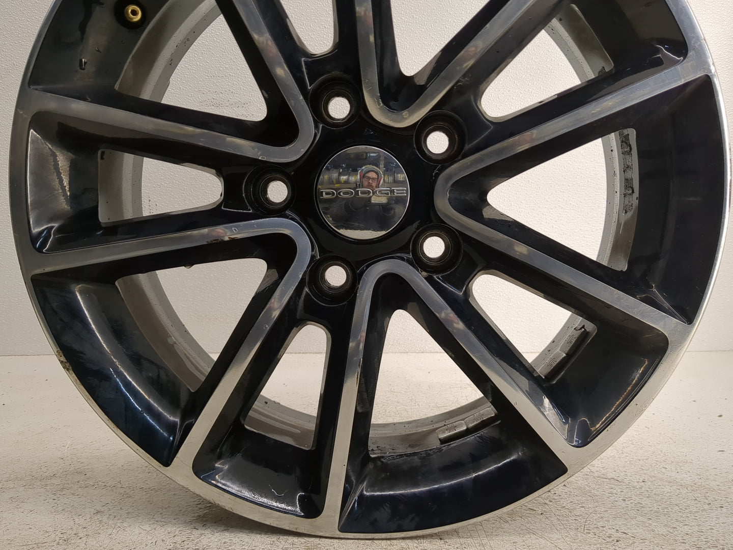 2013-2018 Dodge Grand Caravan Oem Wheel Rim 1247563 - Oemusedautoparts1.com