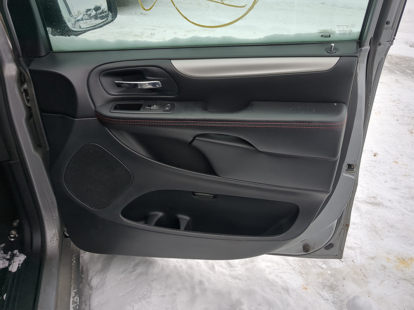 2015 Dodge Grand Caravan Front Right Passenger Interior Door Panel Trim - Oemusedautoparts1.com