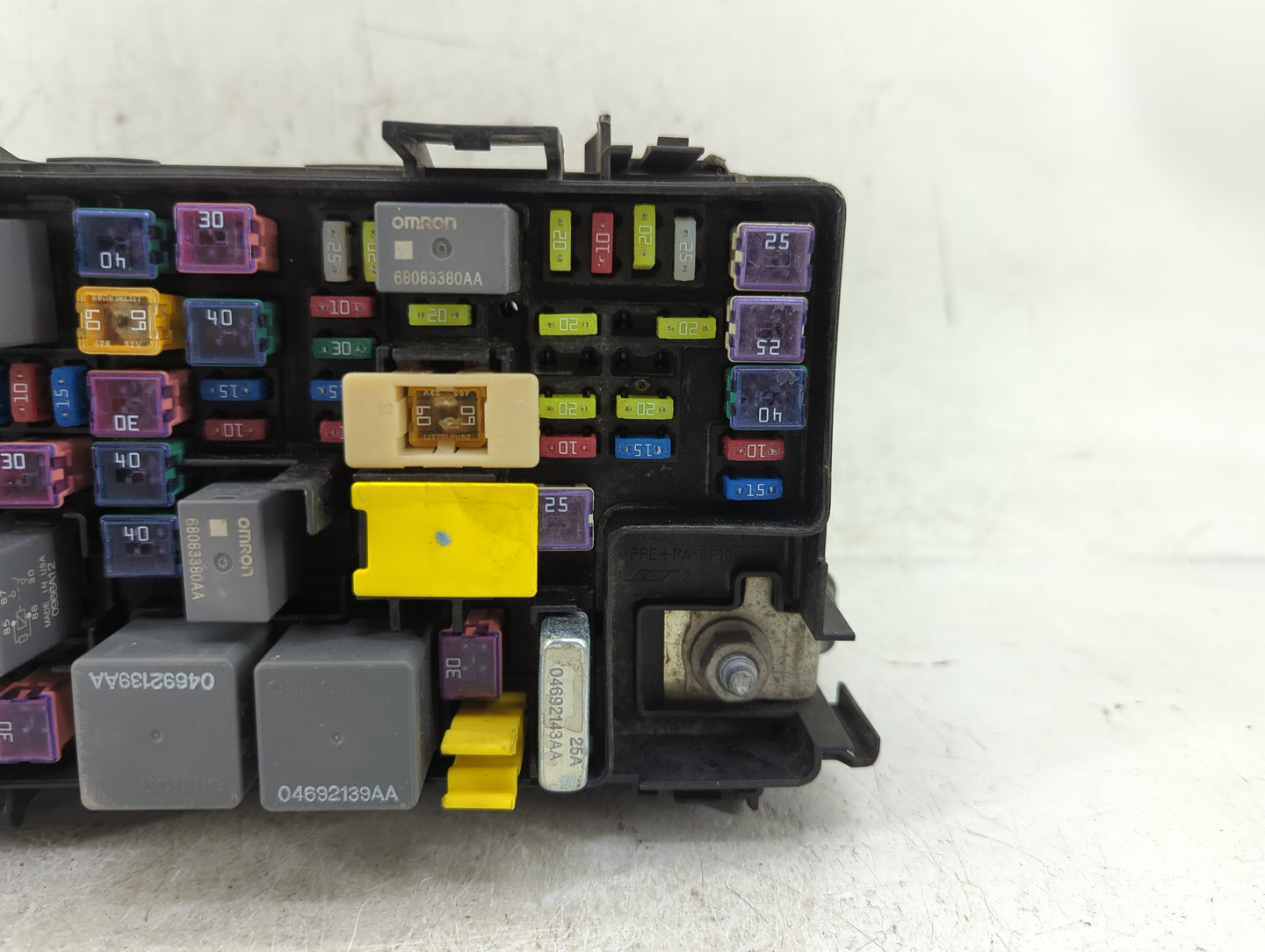 2015 Dodge Grand Caravan Fusebox Fuse Box Panel Relay Module P/N:68239606AA Fits OEM Used Auto Parts - Oemusedautoparts1.com