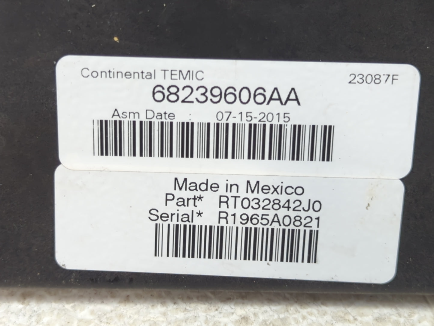 2015 Dodge Grand Caravan Fusebox Fuse Box Panel Relay Module P/N:68239606AA RT032842J0, 68083380AA, 04692139AA, 04692143AA F