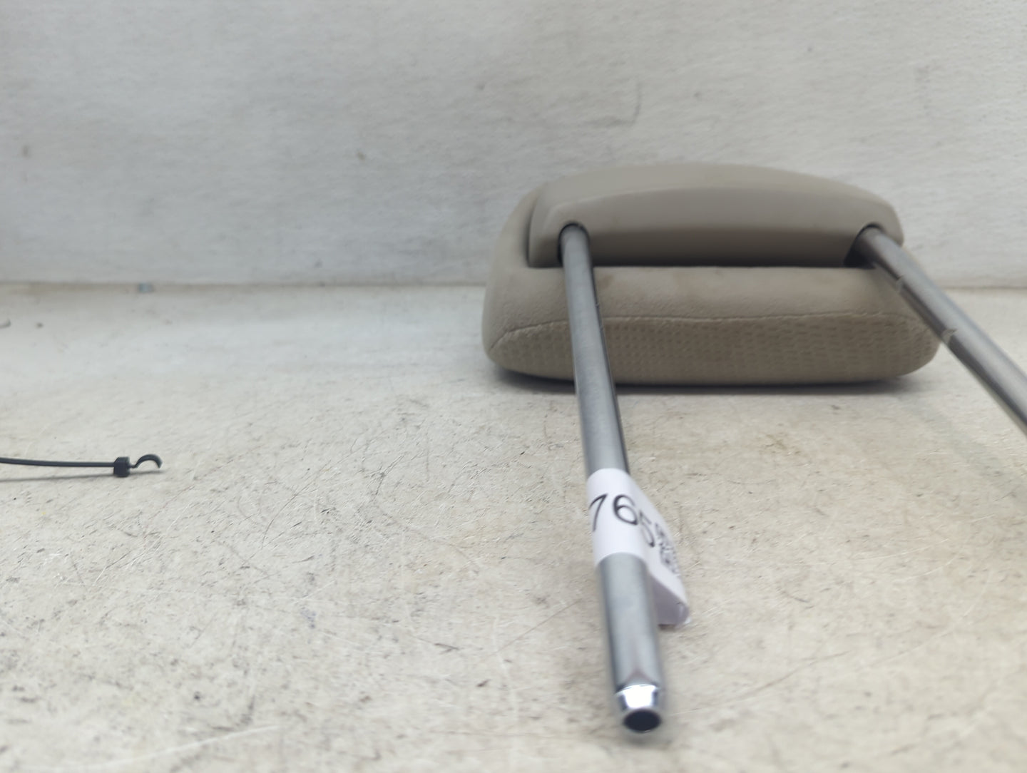 2015 Dodge Grand Caravan Headrest Head Rest Front Driver Seat Gray - Oemusedautoparts1.com