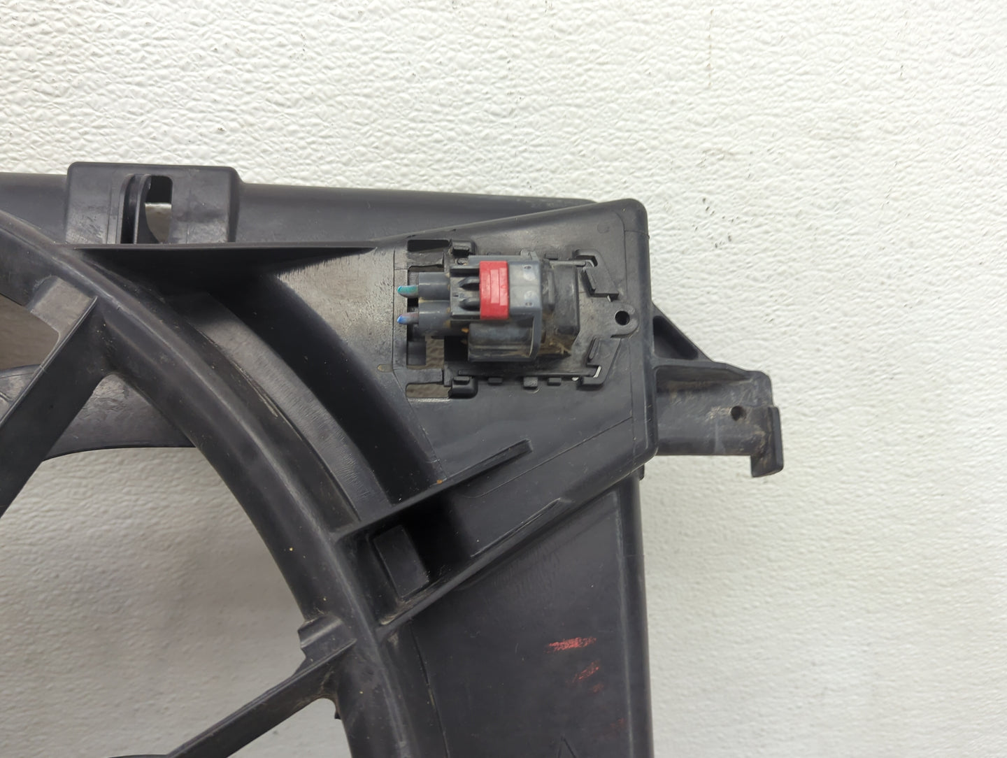 2008-2020 Dodge Grand Caravan Electric Radiator Cooling Fan Motor Assembly P/N:T144AN180564460 Fits OEM Used Auto Parts - Oe