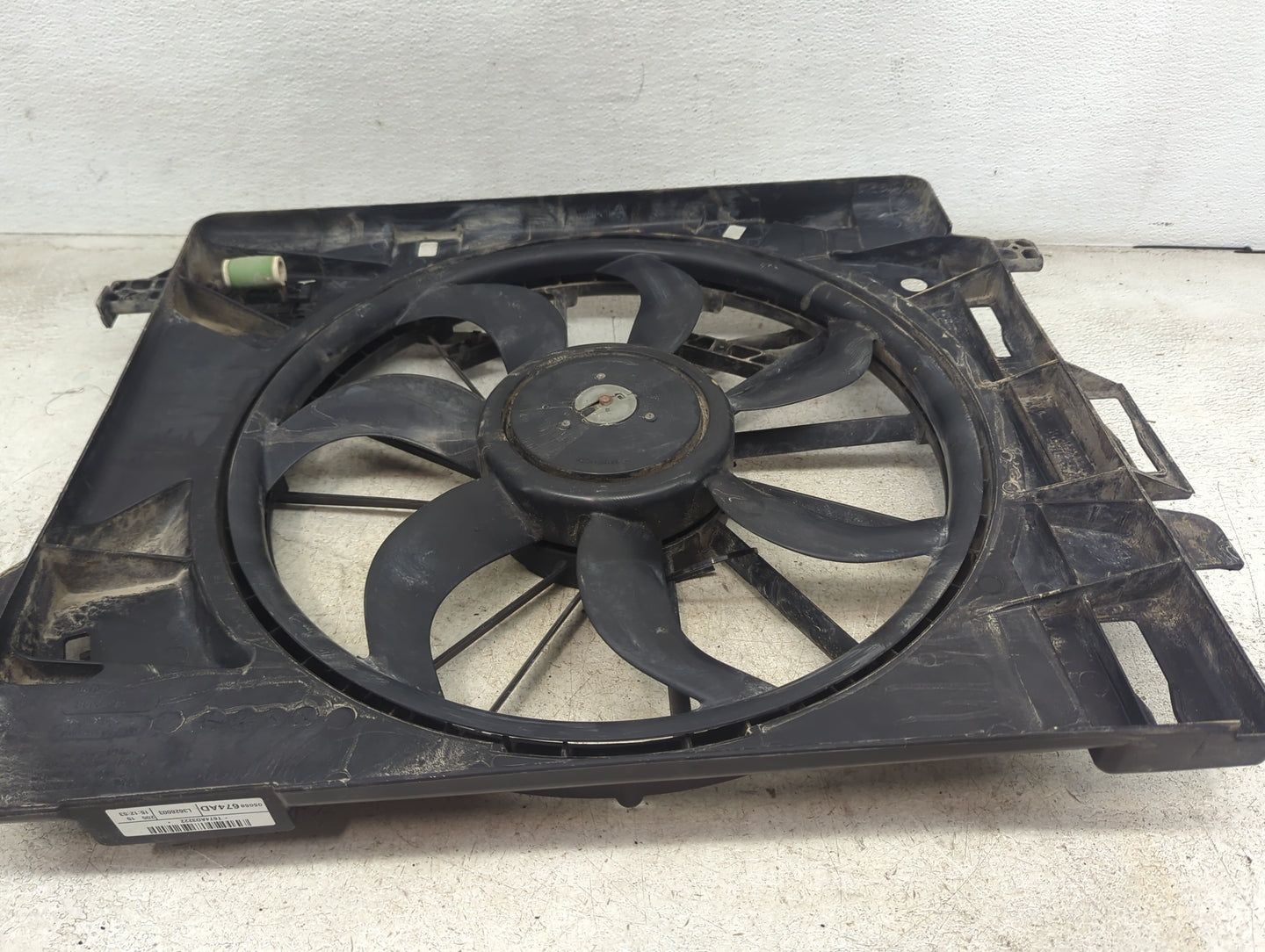 2008-2020 Dodge Grand Caravan Electric Radiator Cooling Fan Motor Assembly P/N:T674AD3222 L3626003 Fits OEM Used Auto Parts 