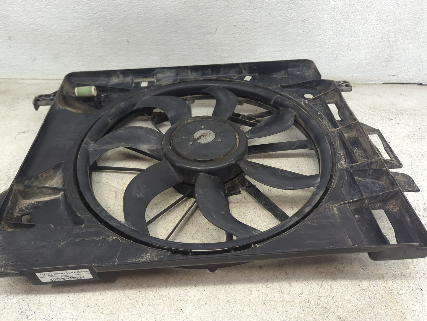 2008-2020 Dodge Grand Caravan Electric Radiator Cooling Fan Motor Assembly P/N:T674AD3222 L3626003 Fits OEM Used Auto Parts 