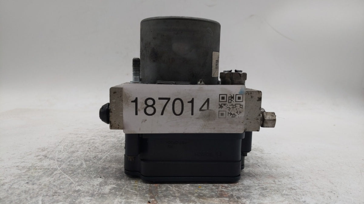 2015-2020 Dodge Grand Caravan Anti-Lock Brake ABS Pump Module Actuator OEM P/N:P68183803AC 68183803AC Fits OEM Used Auto Par