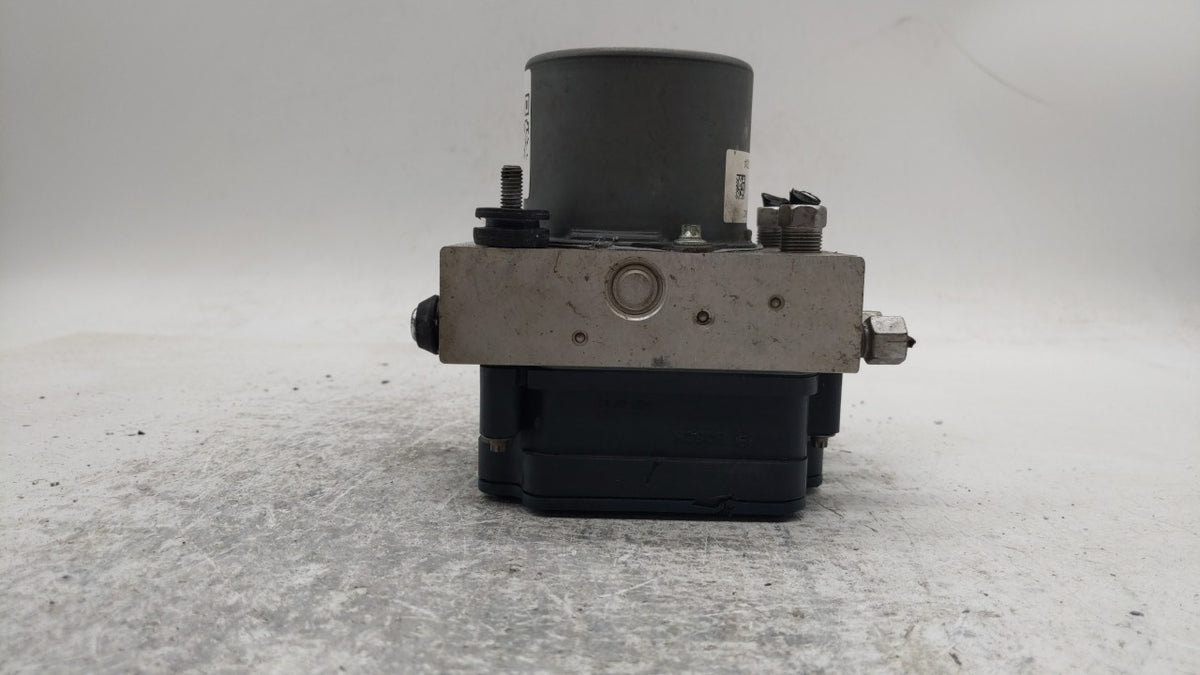 2015-2020 Dodge Grand Caravan Anti-Lock Brake ABS Pump Module Actuator OEM P/N:P68183803AC 68183803AC Fits OEM Used Auto Par