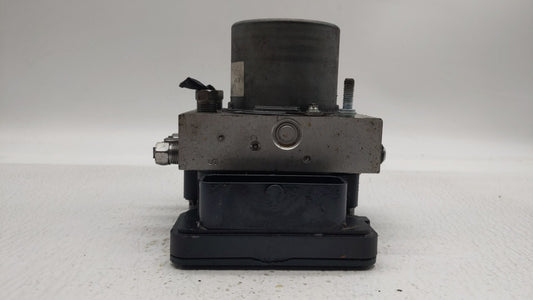 2015-2018 Dodge Grand Caravan ABS Pump Control Module Replacement P/N:P68183803AC 68183803AC Fits Fits 2015 2016 2017 2018 OEM Used Auto Parts