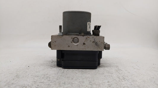 2015-2018 Dodge Grand Caravan ABS Pump Control Module Replacement P/N:P68183803AC 68183803AC Fits Fits 2015 2016 2017 2018 OEM Used Auto Parts