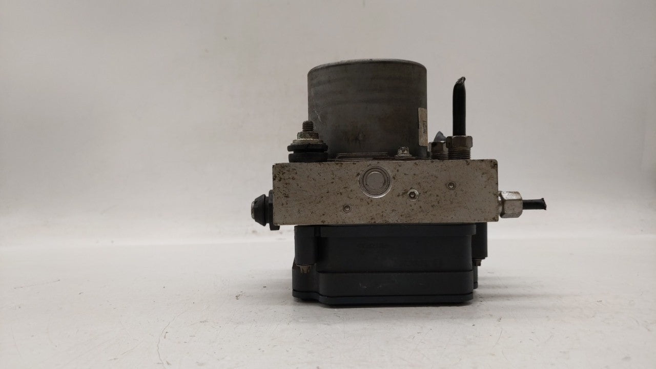 2015-2018 Dodge Grand Caravan ABS Pump Control Module Replacement P/N:P68183803AC 68183803AC Fits Fits 2015 2016 2017 2018 O