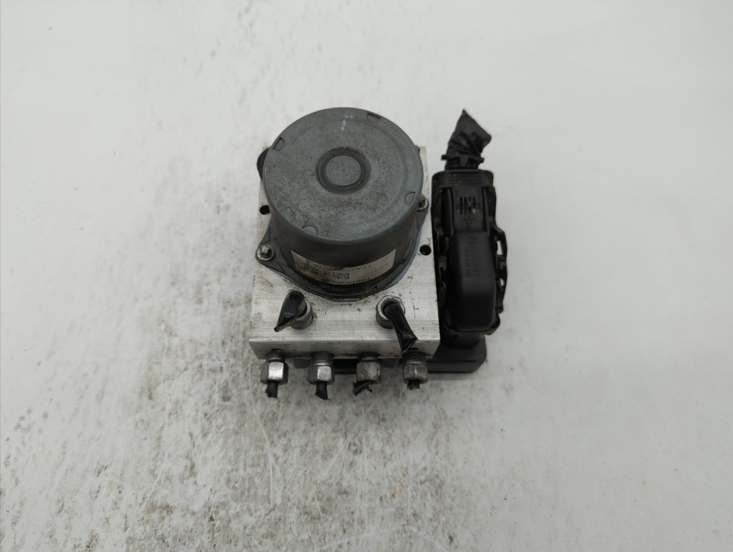 2015-2018 Dodge Grand Caravan ABS Pump Control Module Replacement P/N:P68183803AC 68183803AC Fits Fits 2015 2016 2017 2018 O