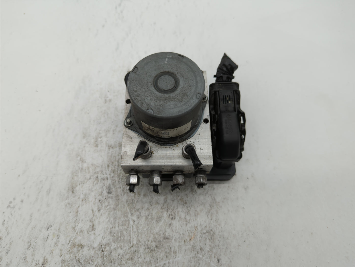 2015-2018 Dodge Grand Caravan ABS Pump Control Module Replacement P/N:P68183803AC 68183803AC Fits Fits 2015 2016 2017 2018 O