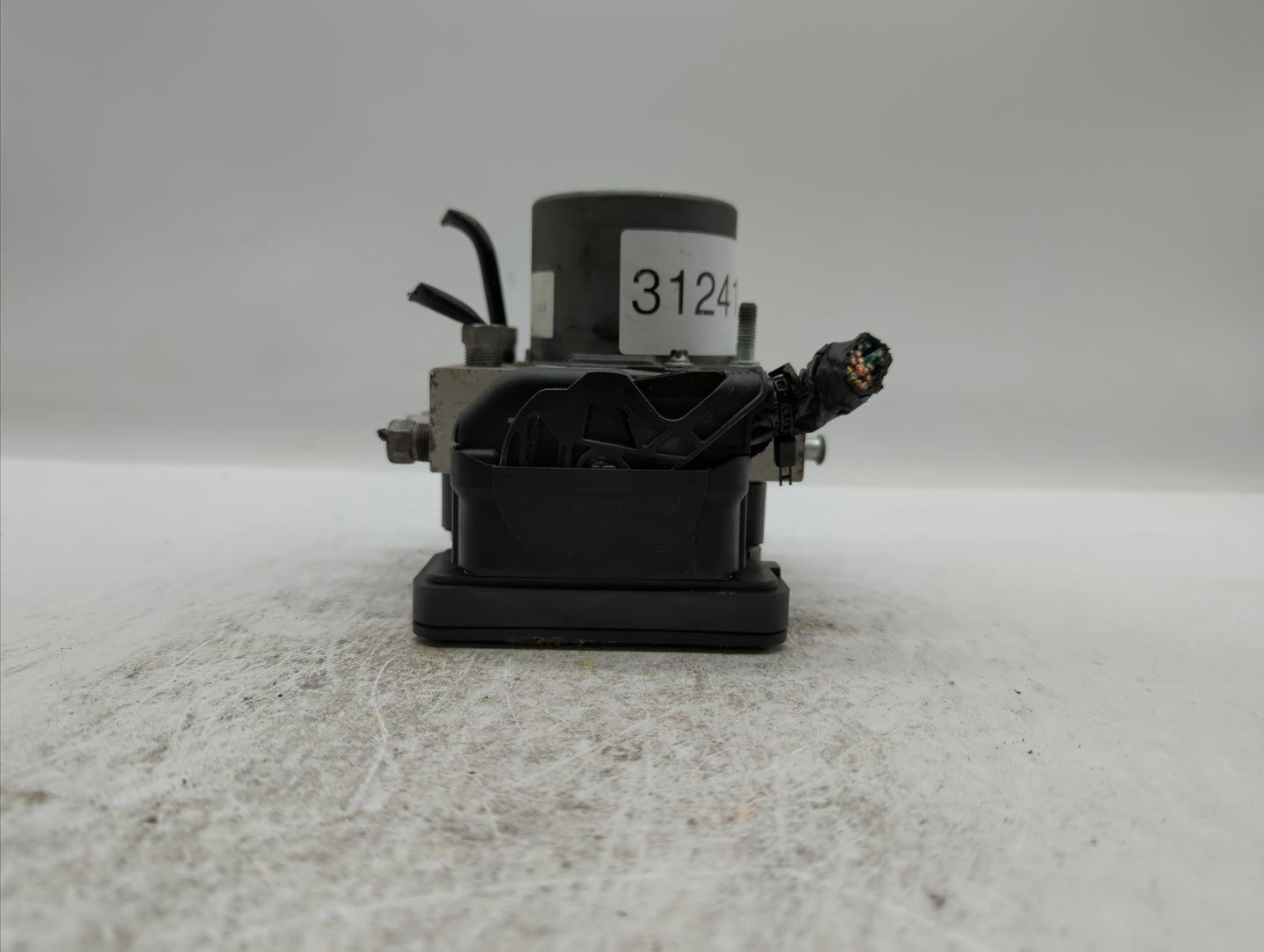 2015-2018 Dodge Grand Caravan ABS Pump Control Module Replacement P/N:P68183803AC 68183803AC Fits Fits 2015 2016 2017 2018 O