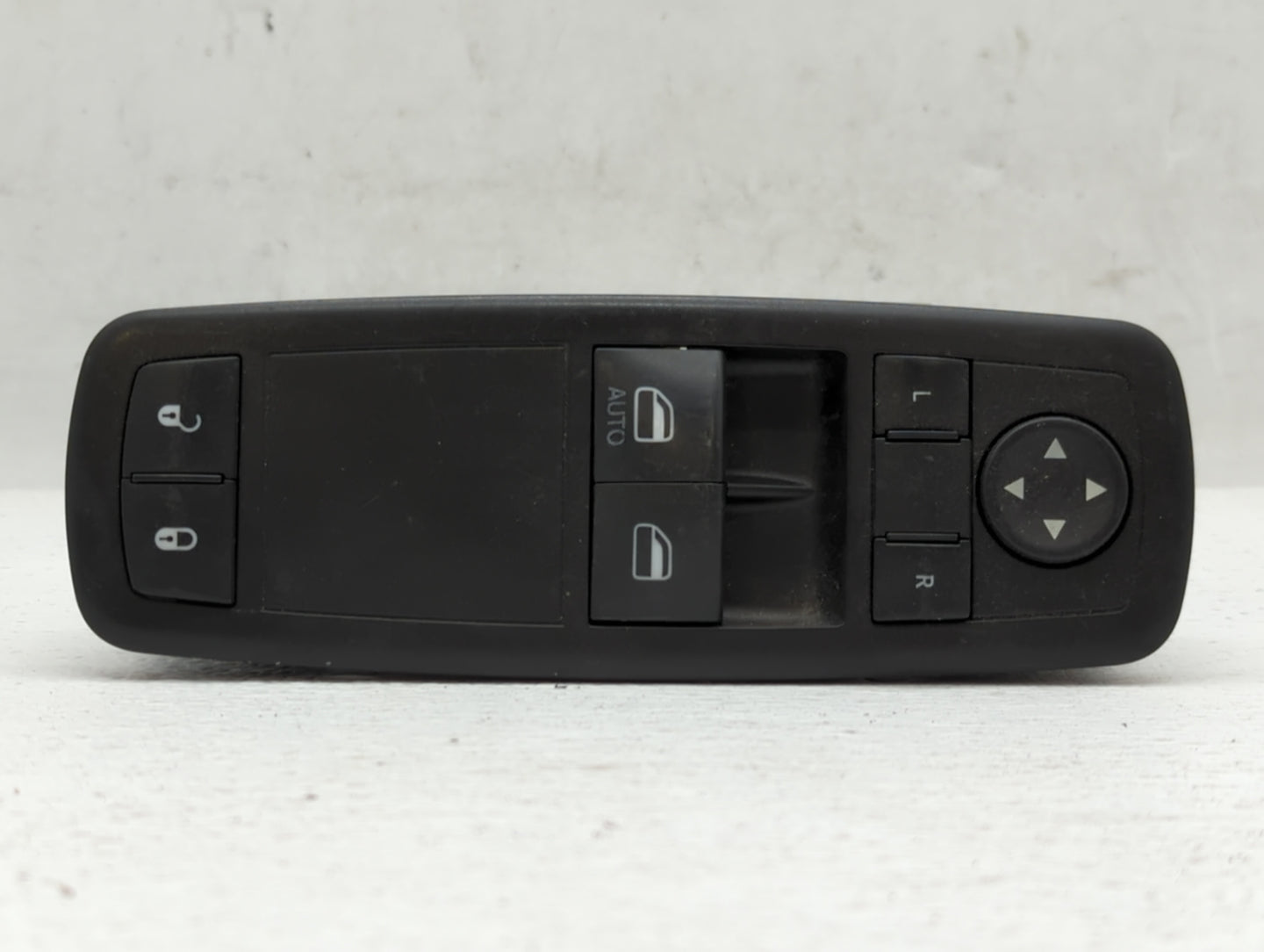 2012-2016 Dodge Grand Caravan Passenger Right Power Window Switch - Oemusedautoparts1.com
