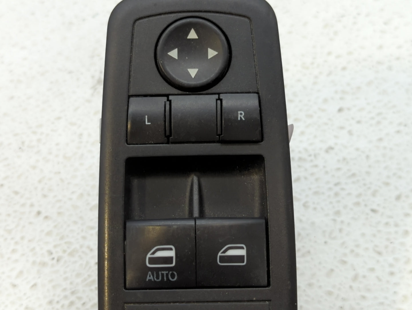 2012-2016 Dodge Grand Caravan Passenger Right Power Window Switch - Oemusedautoparts1.com