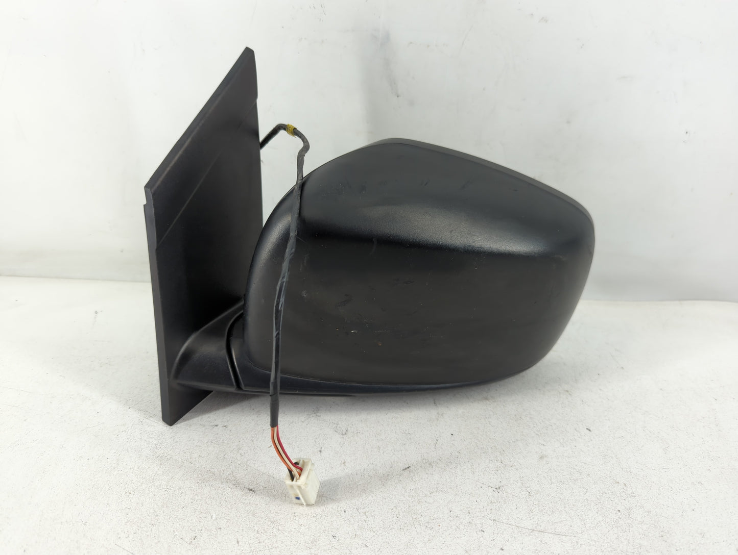 2015 Dodge Grand Caravan Driver Side View Mirror - Left Door Mirror OEM Used - Oemusedautoparts1.com