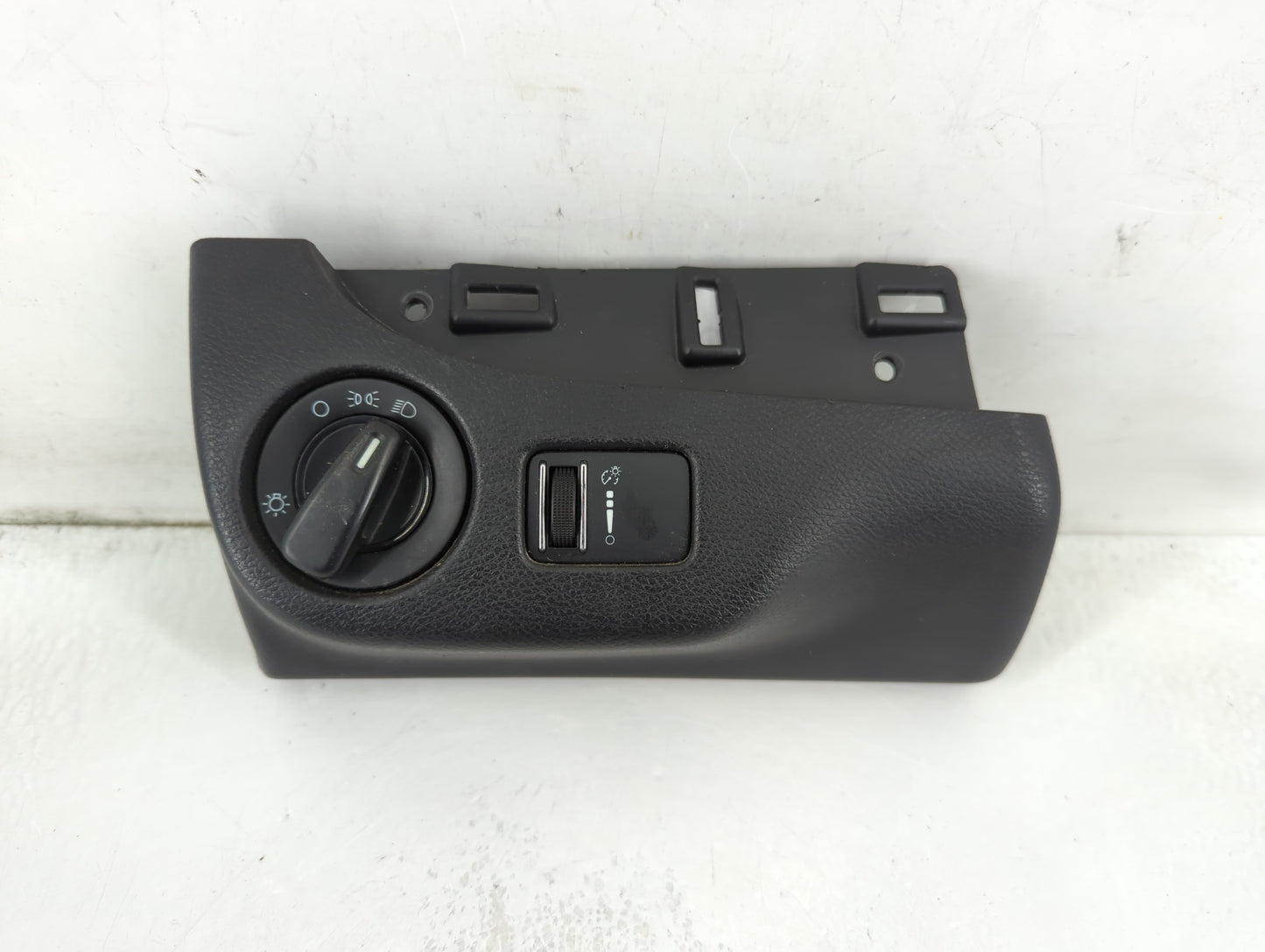 2015 Dodge Grand Caravan Headlight Head Light Switch Lamp Control - Oemusedautoparts1.com