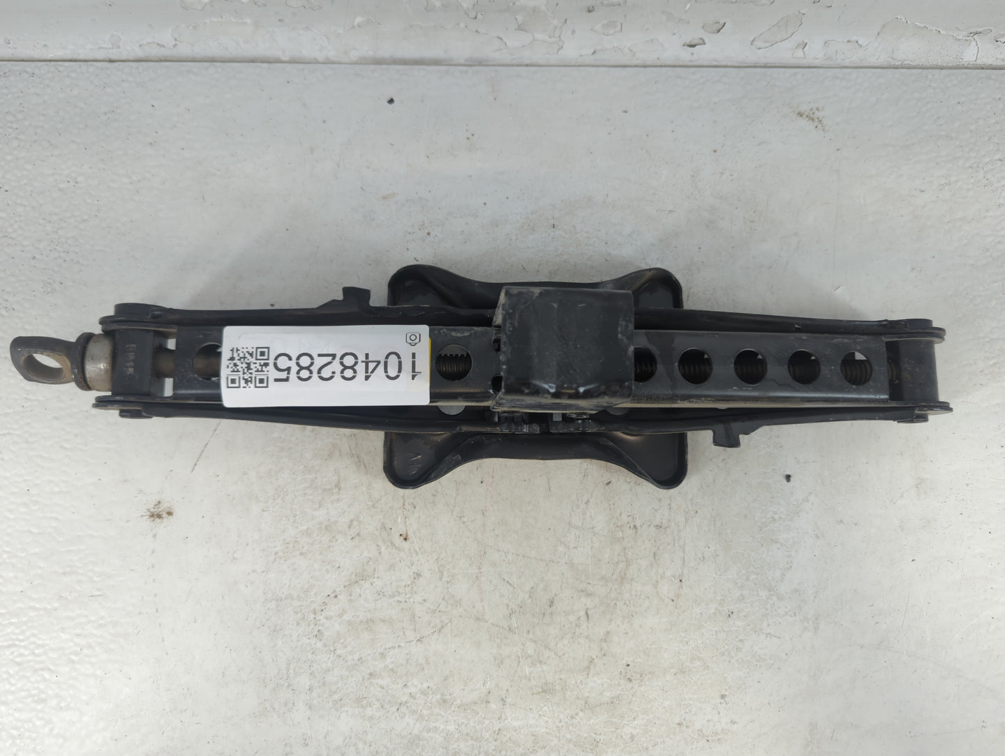 2015 Dodge Journey Spare Scissor Car Jack - Oemusedautoparts1.com