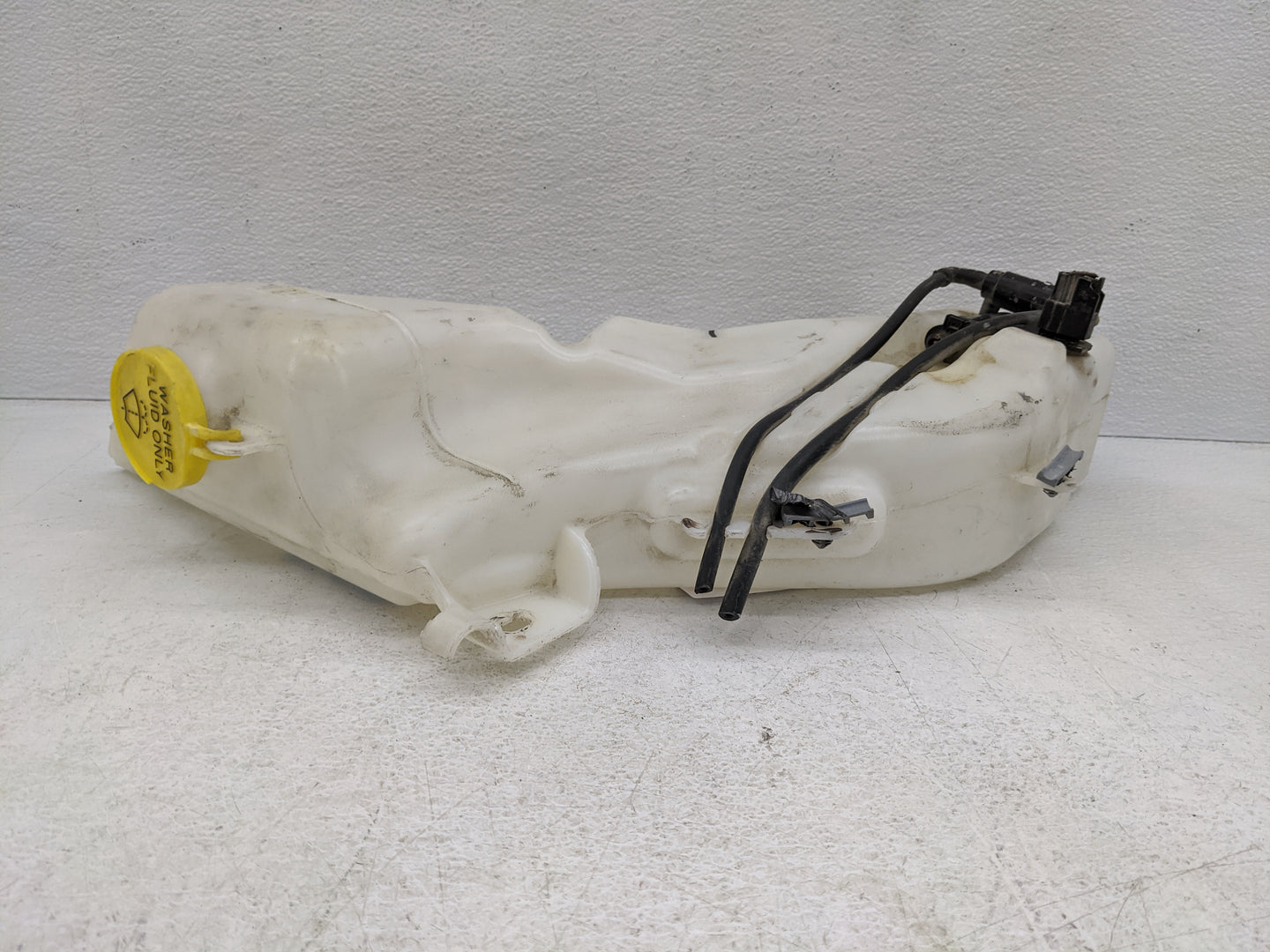 2015 Dodge Journey Windshield Washer Fluid Reservoir Bottle Oem - Oemusedautoparts1.com