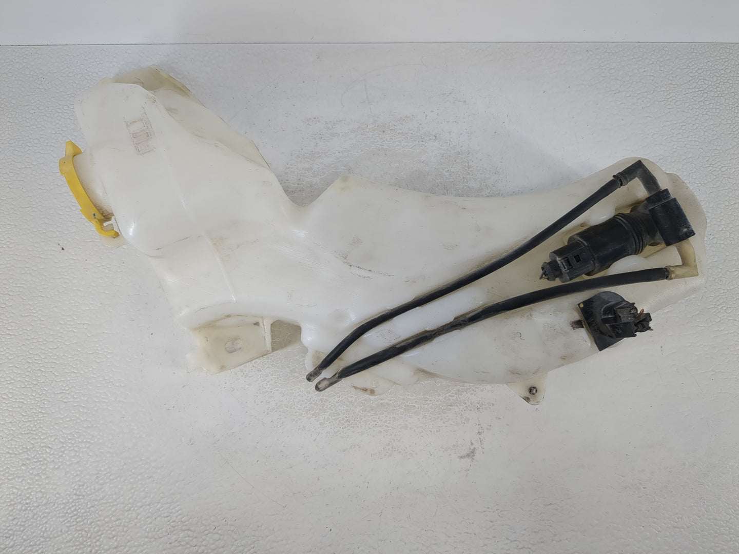 2015 Dodge Journey Windshield Washer Fluid Reservoir Bottle Oem - Oemusedautoparts1.com