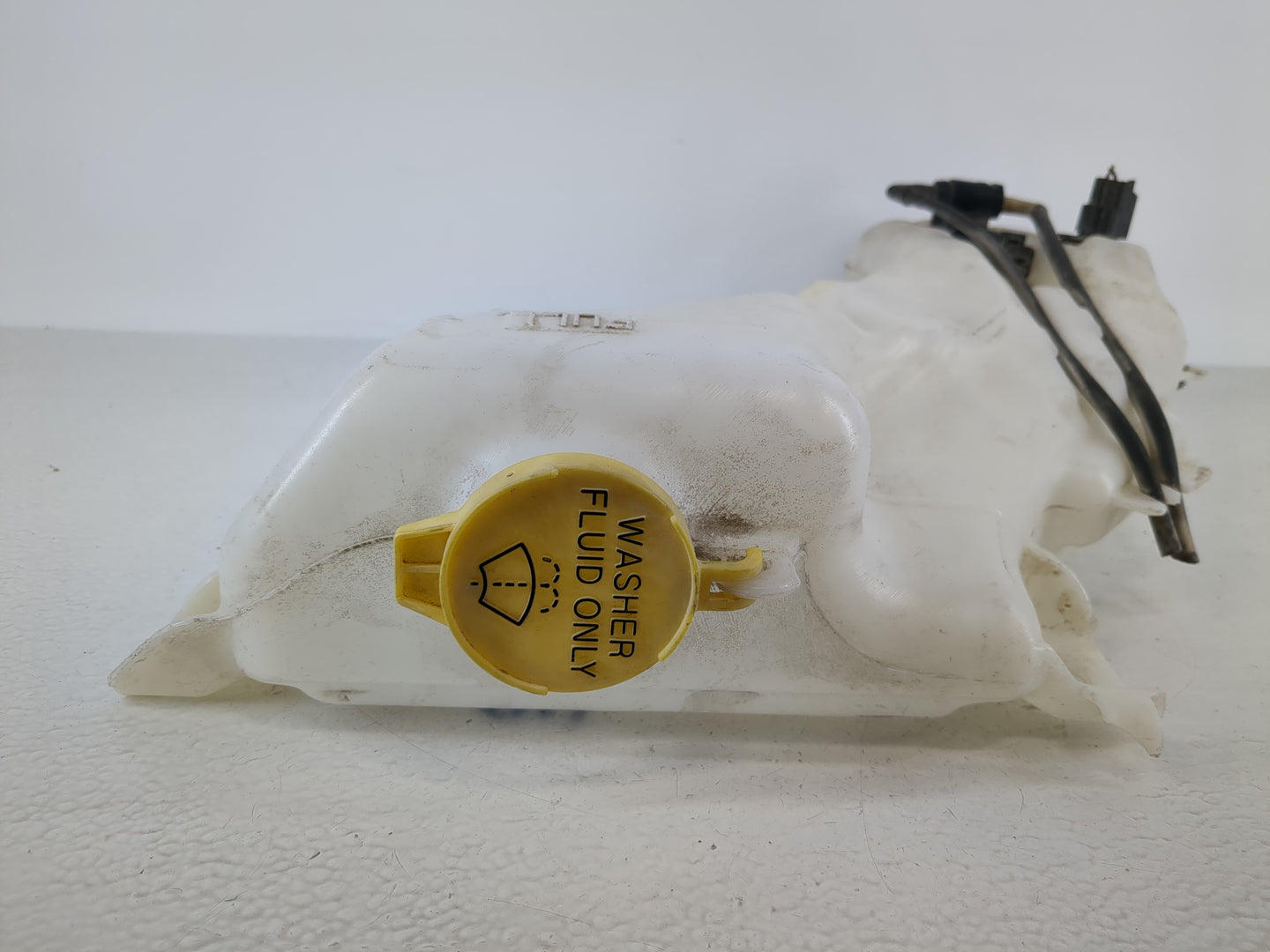 2015 Dodge Journey Windshield Washer Fluid Reservoir Bottle Oem - Oemusedautoparts1.com