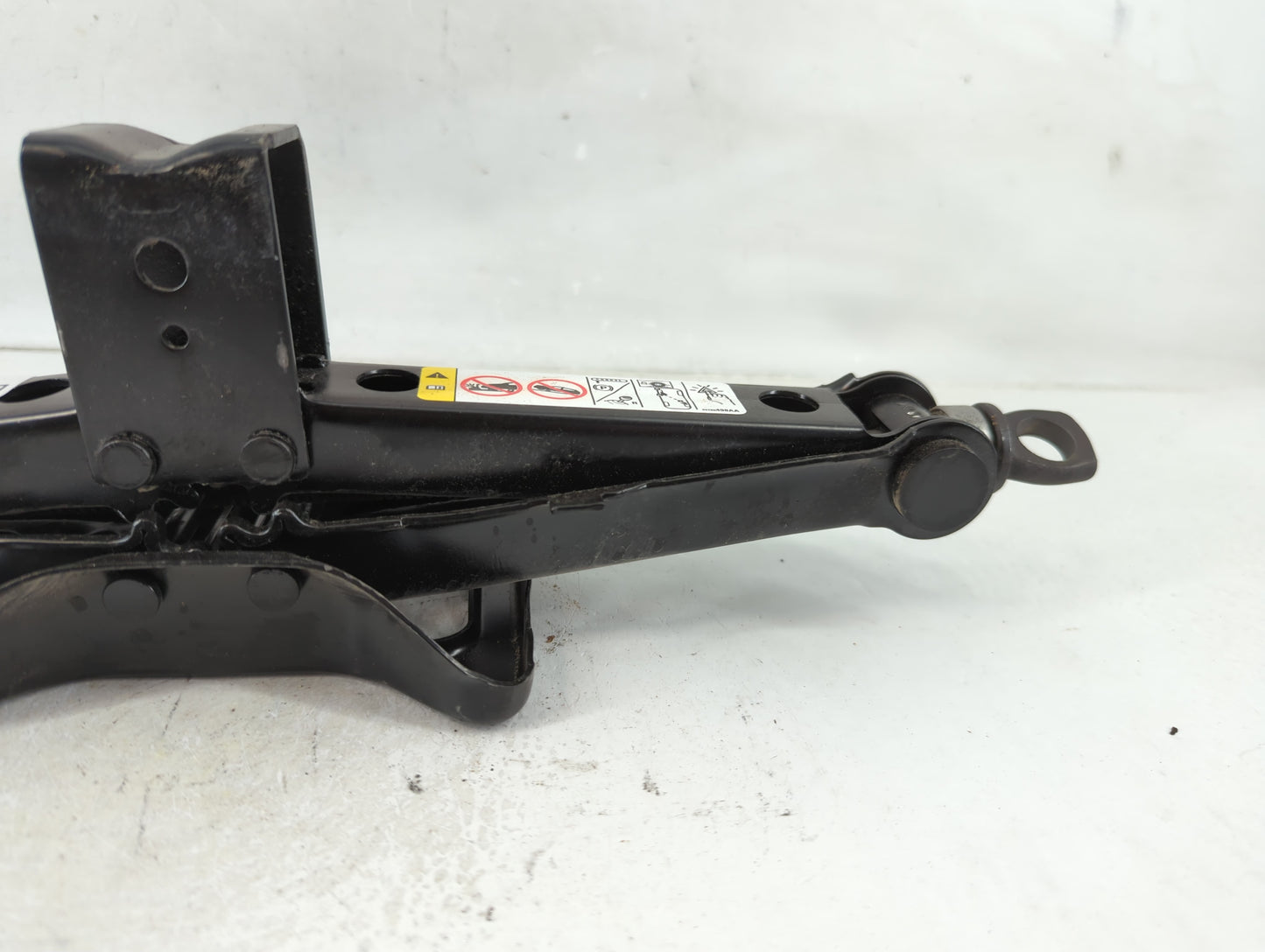 2015 Dodge Journey Spare Scissor Car Jack 1123506 - Oemusedautoparts1.com