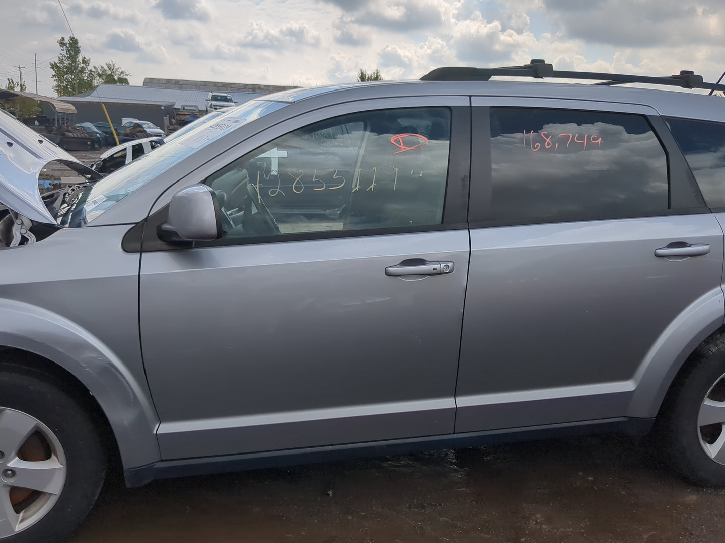 2015 Dodge Journey Driver Front Door Oem - Oemusedautoparts1.com