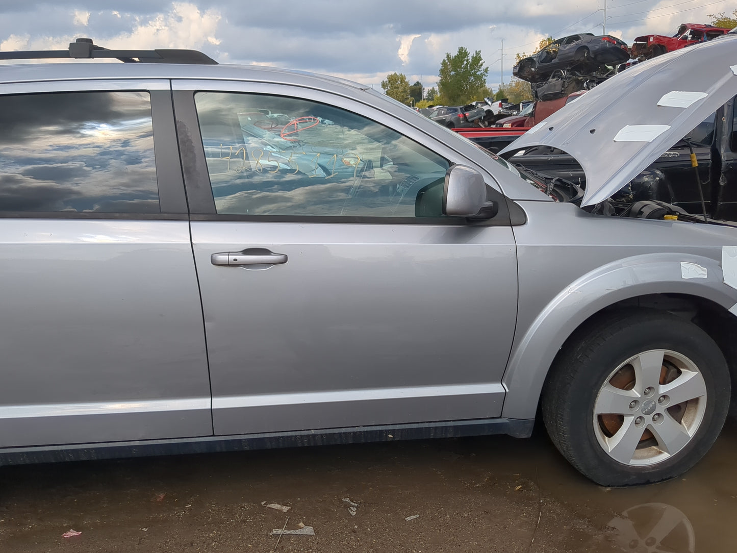 2015 Dodge Journey Passenger Front Door Oem - Oemusedautoparts1.com